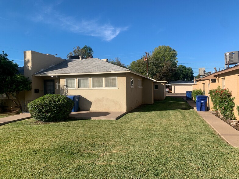 Building Photo - 832 S Maple Ave