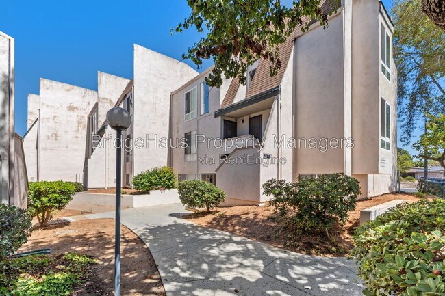 Building Photo - 3230 Ashford St