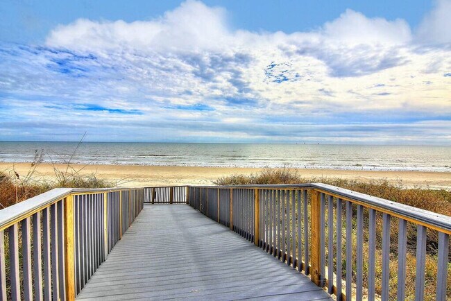 Building Photo - 28 Cut Off Rd