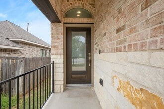 Building Photo - 2630 River Pointe