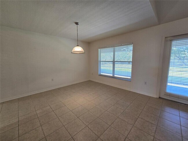 Building Photo - 2081 Farrington Dr