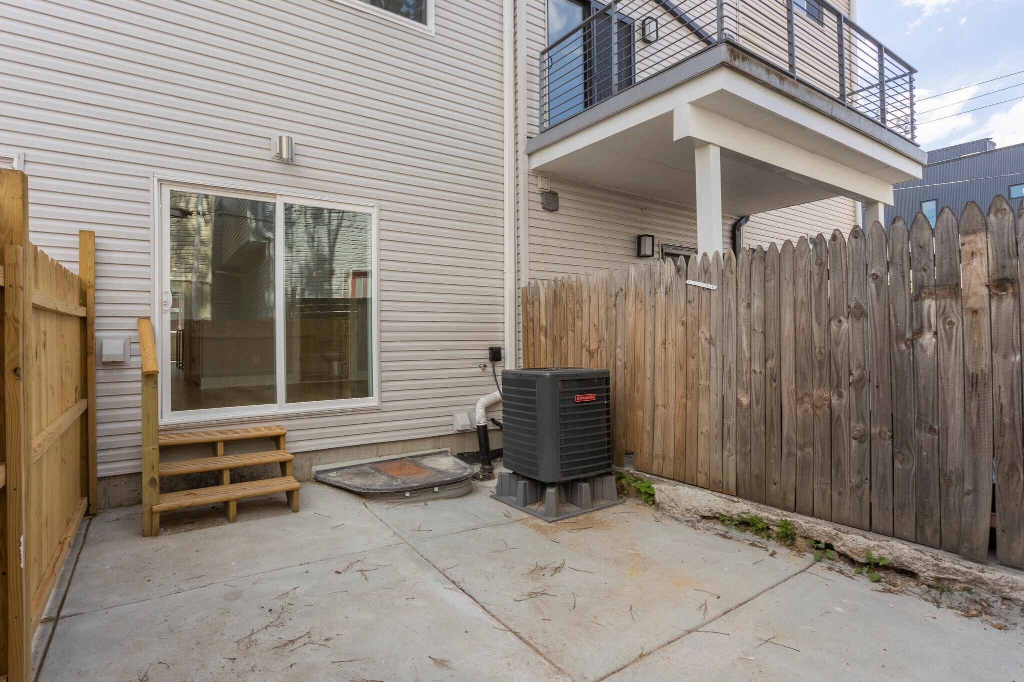 Building Photo - 1911 E Huntingdon St