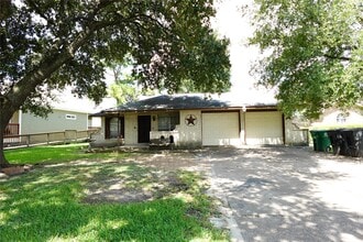 Building Photo - 11115 BurningBush Ln