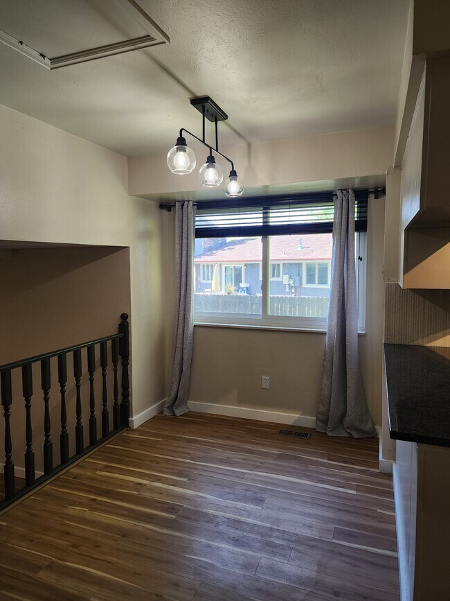 Building Photo - 7834 Greenbriar Cir