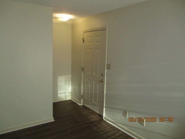 Building Photo - 3708 Countryside Dr