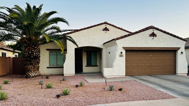 Primary Photo - 839 E Las Colinas Pl