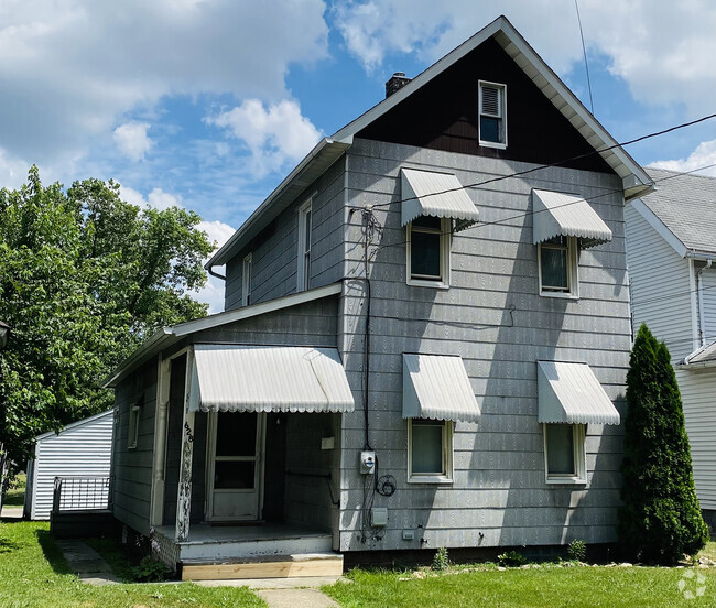 Building Photo - 628 Garfield St