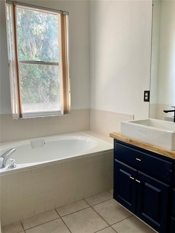 Building Photo - 132 Golf Aire Blvd