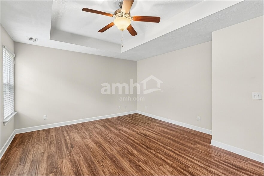 Building Photo - 6947 Calderwood Dr