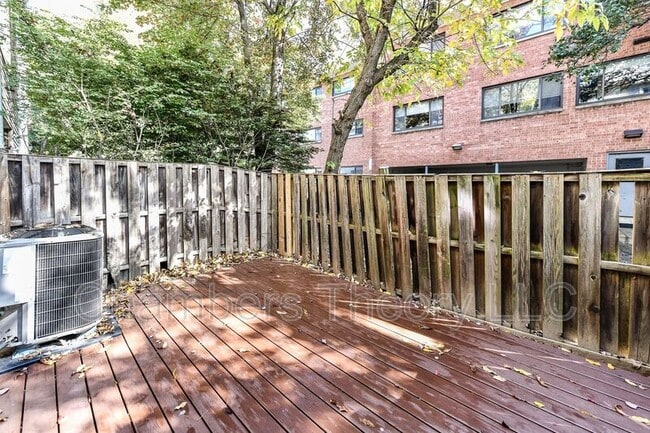 Building Photo - 6857 Washington Blvd