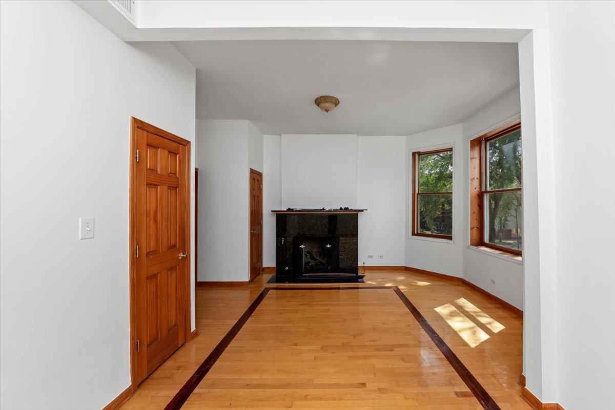 Building Photo - 1707 N Fairfield Ave