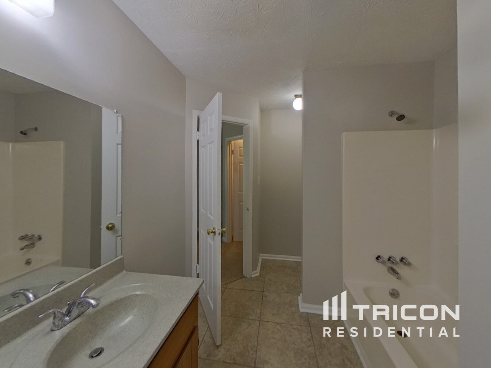 Building Photo - 5242 Selene Dr