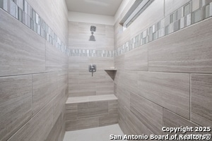 Building Photo - 724 Ft Leonard