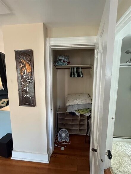 Building Photo - 28 Calvert St