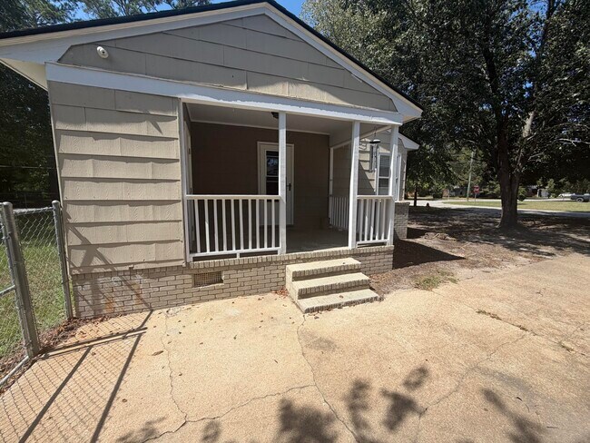 Building Photo - 28 Gertrude Dr