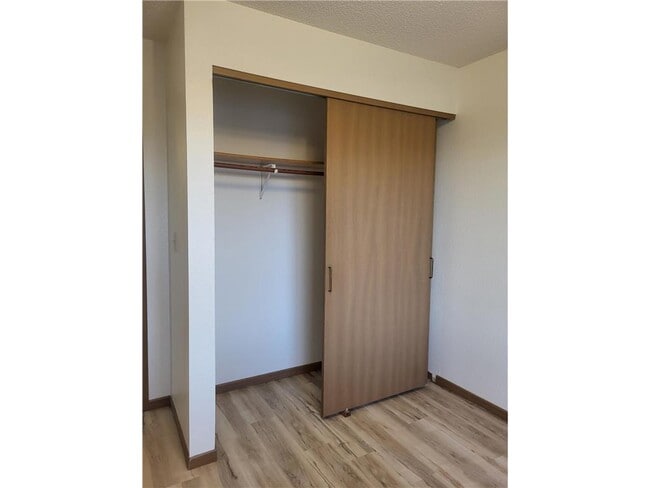 Building Photo - 609 Main St S