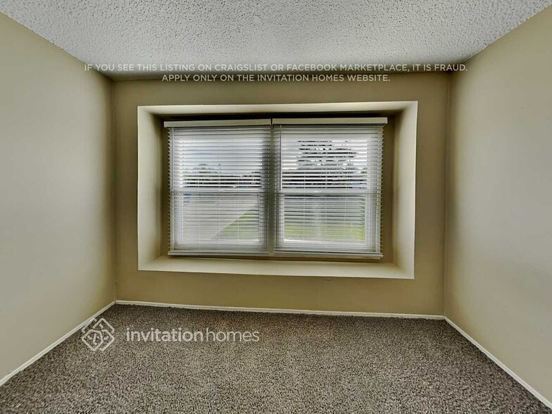 Building Photo - 10126 Stafford St