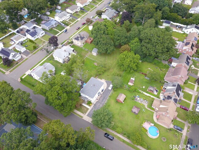 Building Photo - 219 3rd Ave