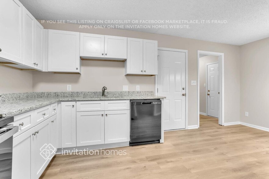 Building Photo - 4104 Windermere Dr