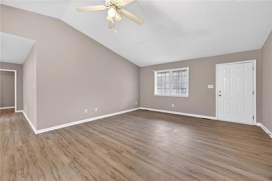 Building Photo - 175 White Tail Hills Dr