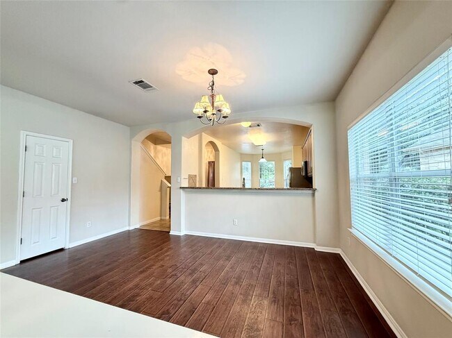 Building Photo - 4025 Meadow Bluff Way