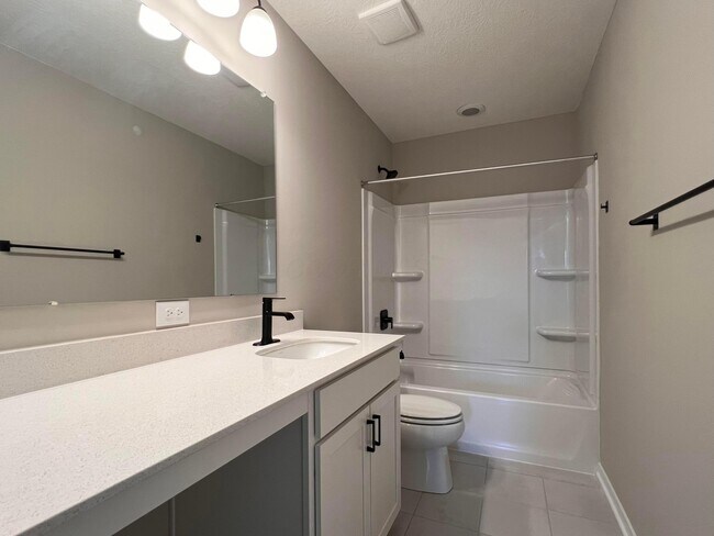 Building Photo - 6213 Boone Dr