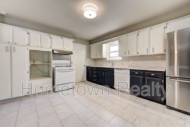 Building Photo - 2511 NW 45th St