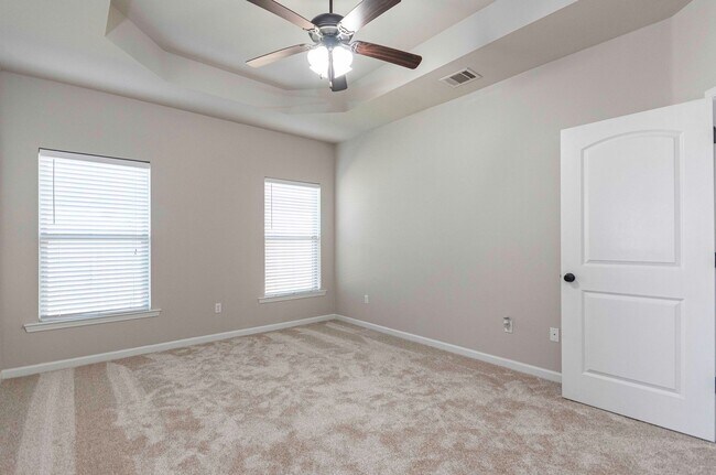 Building Photo - 132 Timber Edge Dr