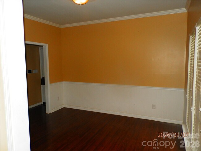 Building Photo - 7910 Kingston Dr