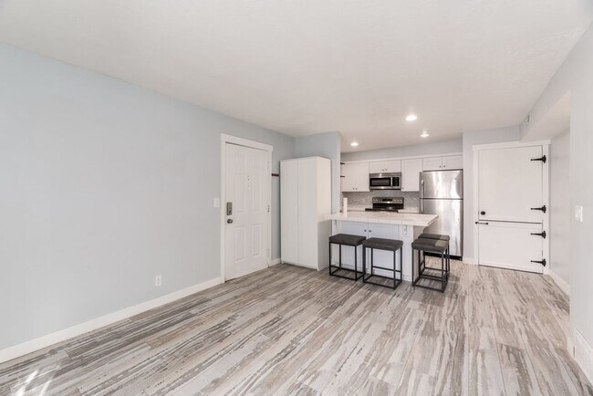 Building Photo - Updated Condo In Excellent Location, First...