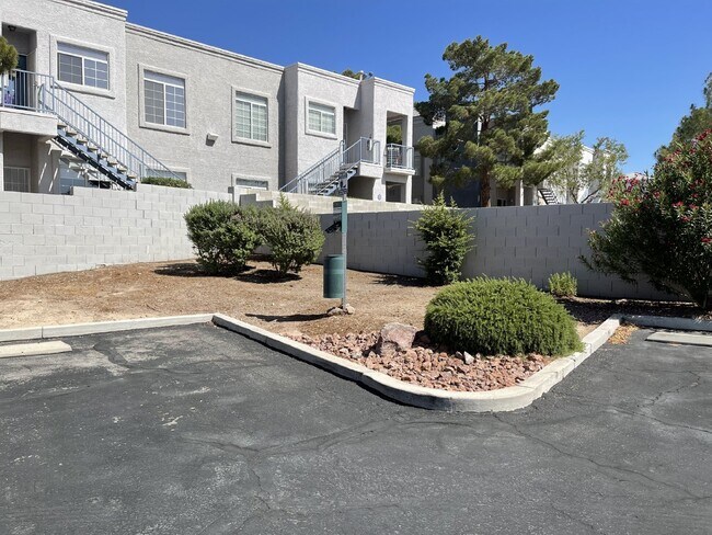 Building Photo - DOWNSTAIRS GREEN VALLEY CONDO | COVERED PATIO | COMMUNITY POOL + FITNESS CENTER