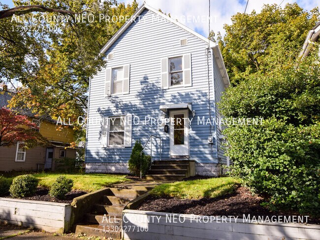 Building Photo - 1278 Girard St
