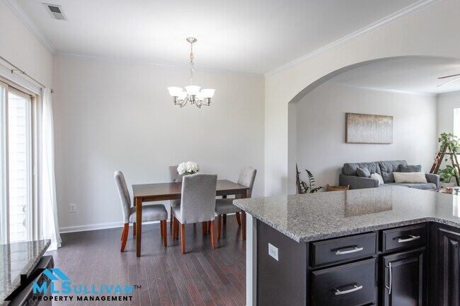 Building Photo - 108 Mt Evans Dr