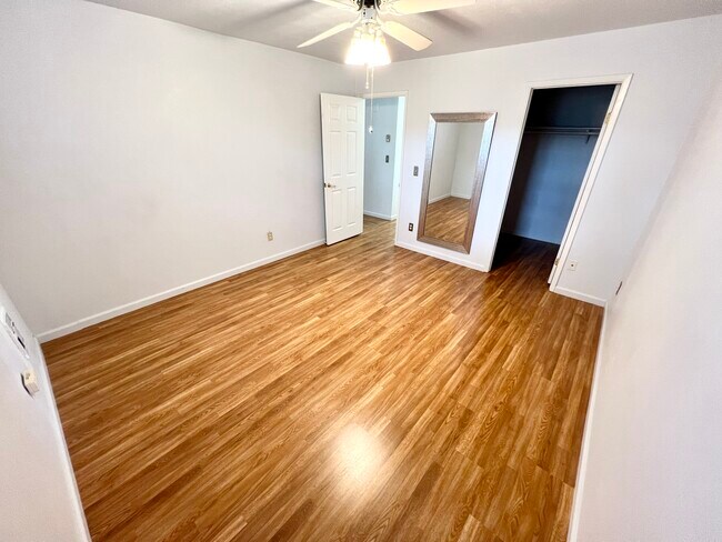 Building Photo - 1538 Alma Ter