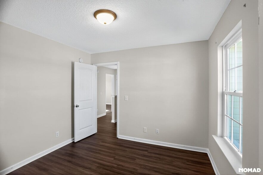 Building Photo - 356 Huntington Dr