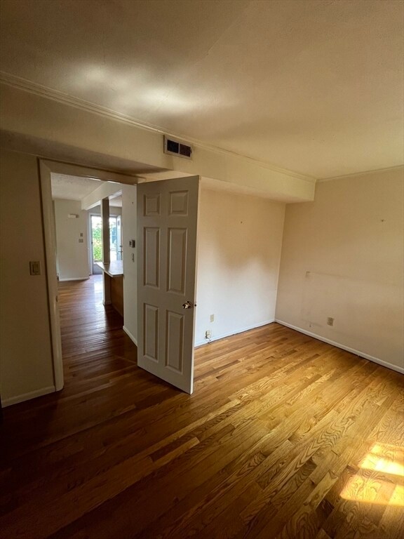 Building Photo - 193 Lake St