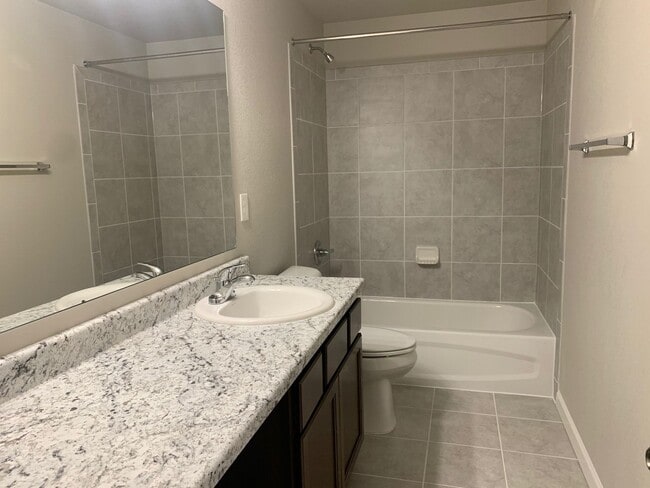 Building Photo - Main-Floor Living Meets Modern Comfort in Enclaves at Mountain Vista