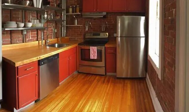 Building Photo - 643 Fort Wayne Ave