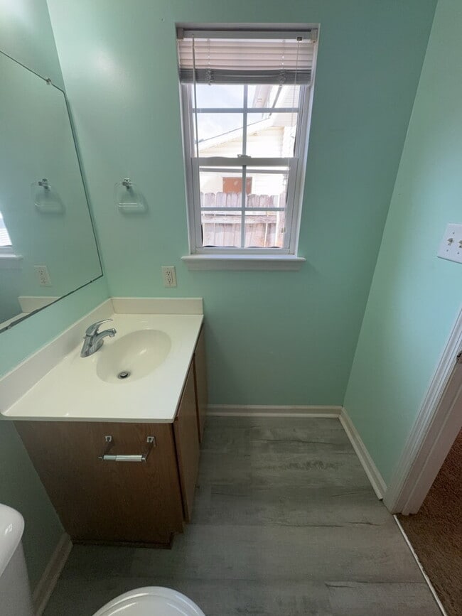 Building Photo - 996 W Pueblo Dr