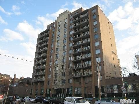 Building - 97-12 63rd Dr