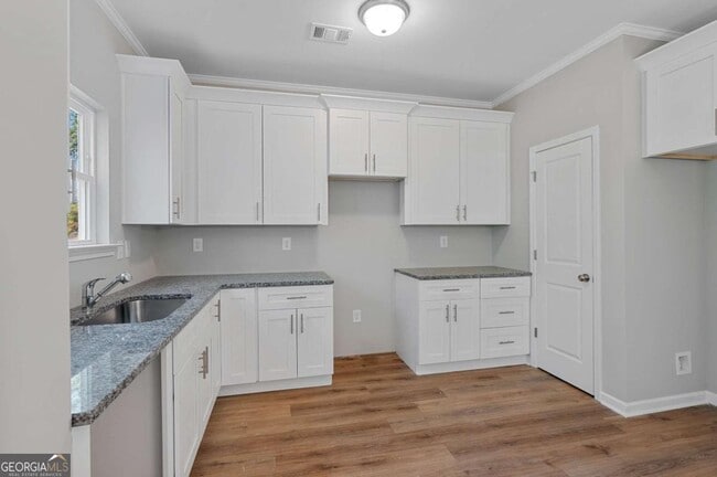 Building Photo - 2832 Laurel Ridge Cir