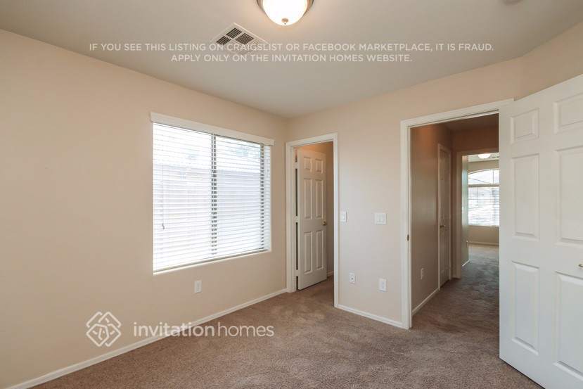 Building Photo - 11174 W Chase Dr