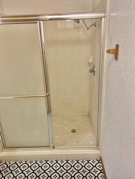 Building Photo - 1945 Zenaida Ave