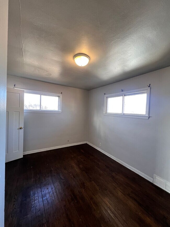 Building Photo - 5915-5917 N. 65th St.