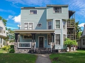 Building Photo - 1316 W Dean Ave