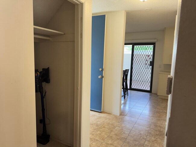 Building Photo - 48728 Desert Flower Dr