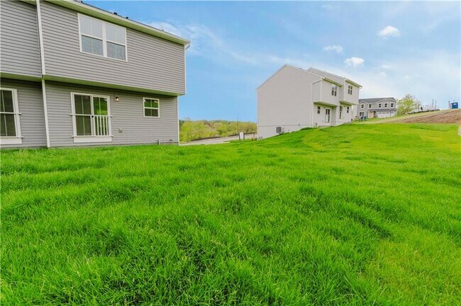 Building Photo - 159 White Oak Dr