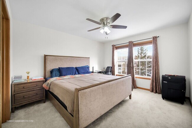 Building Photo - 369 Vaughn Cir