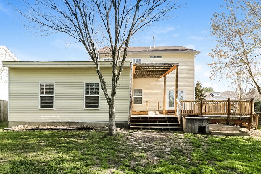 Building Photo - 1650 Southcross St