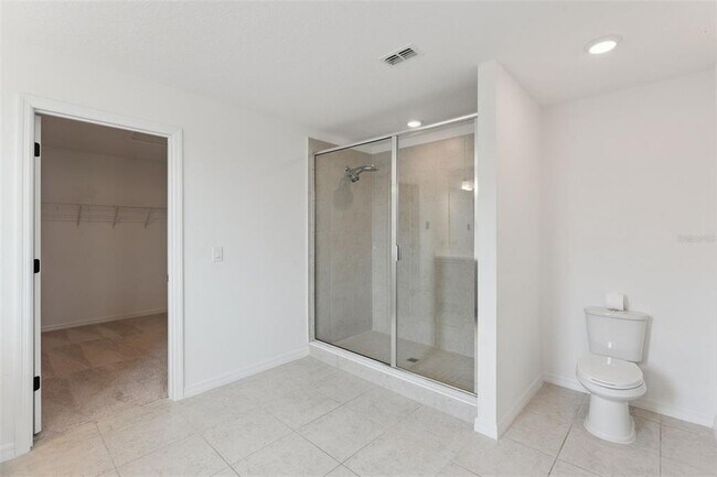 Building Photo - 756 Steerview St
